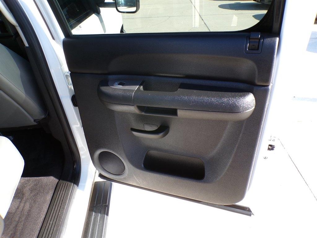 Chevrolet Silverado 3500HD 4WD Crew Cab 167.7" LT 2012