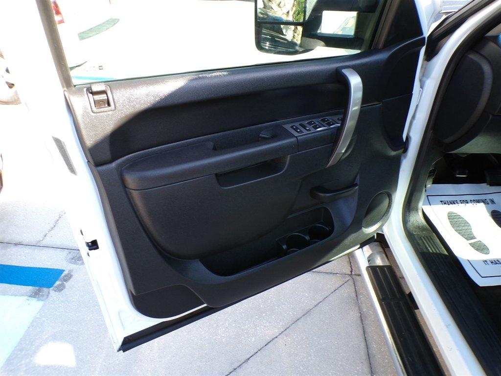 Chevrolet Silverado 3500HD 4WD Crew Cab 167.7" LT 2012
