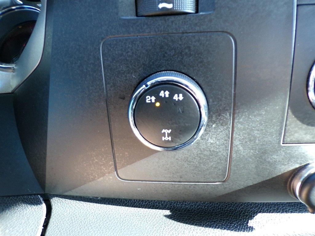 Chevrolet Silverado 3500HD 4WD Crew Cab 167.7" LT 2012