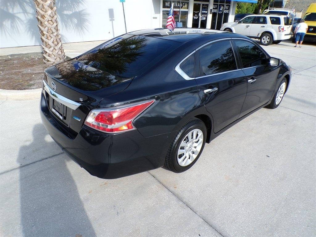 Nissan Altima 4dr Sdn I4 2.5 S 2014