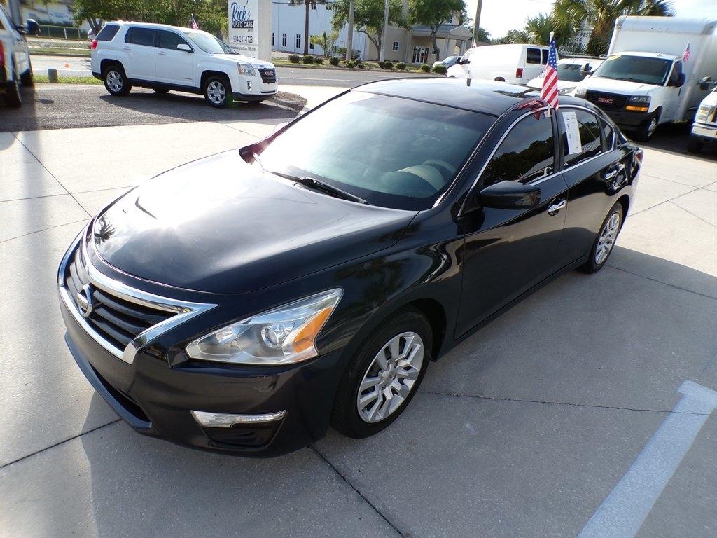 Nissan Altima 4dr Sdn I4 2.5 S 2014