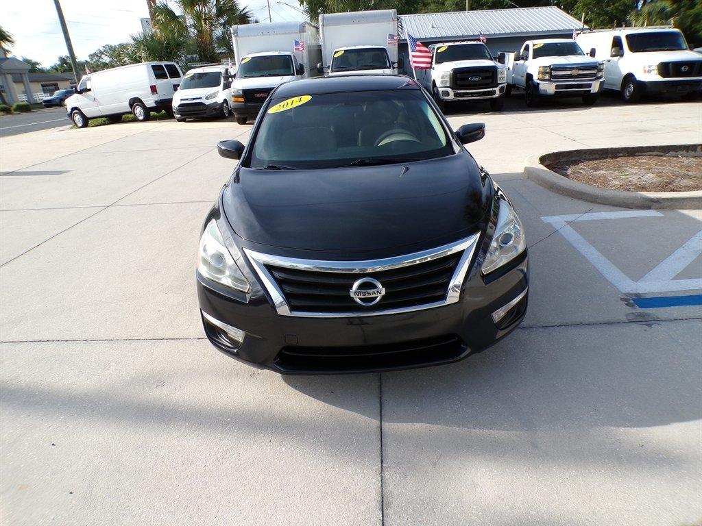Nissan Altima 4dr Sdn I4 2.5 S 2014
