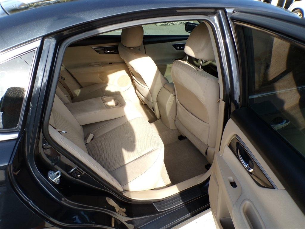Nissan Altima 4dr Sdn I4 2.5 S 2014