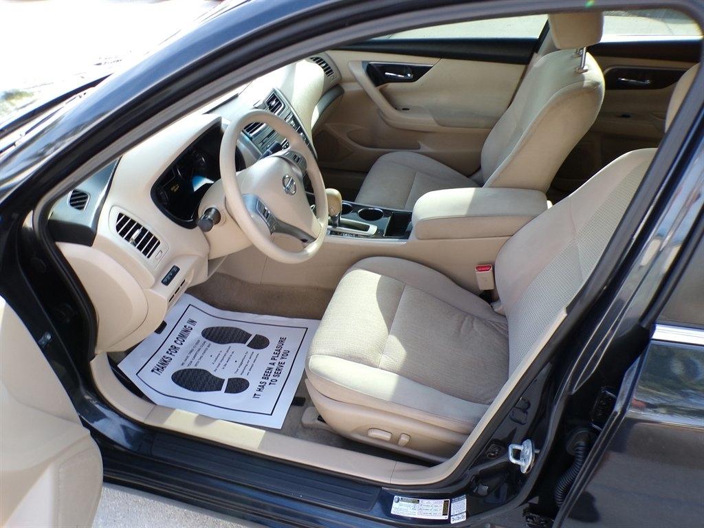 Nissan Altima 4dr Sdn I4 2.5 S 2014