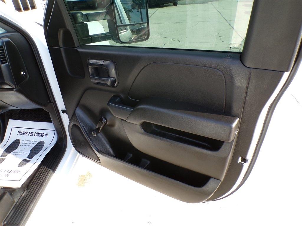Chevrolet Silverado 2500HD 2WD Reg Cab 133.6" Work Truck 2015