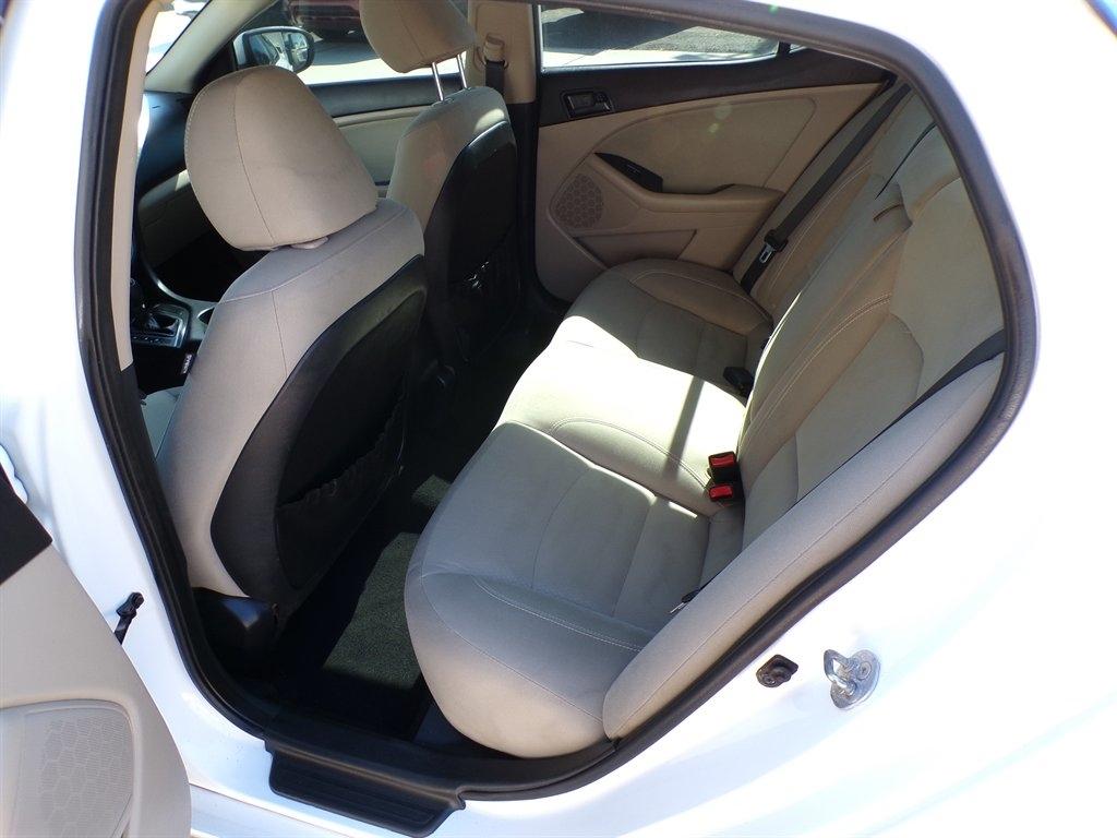 Kia Optima 4dr Sdn LX 2013