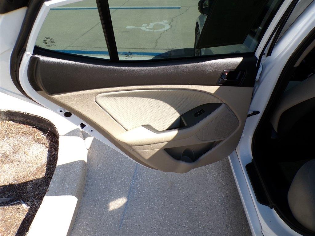 Kia Optima 4dr Sdn LX 2013