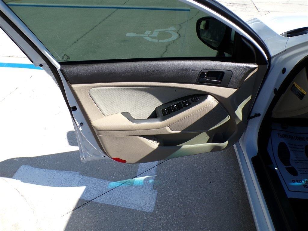 Kia Optima 4dr Sdn LX 2013