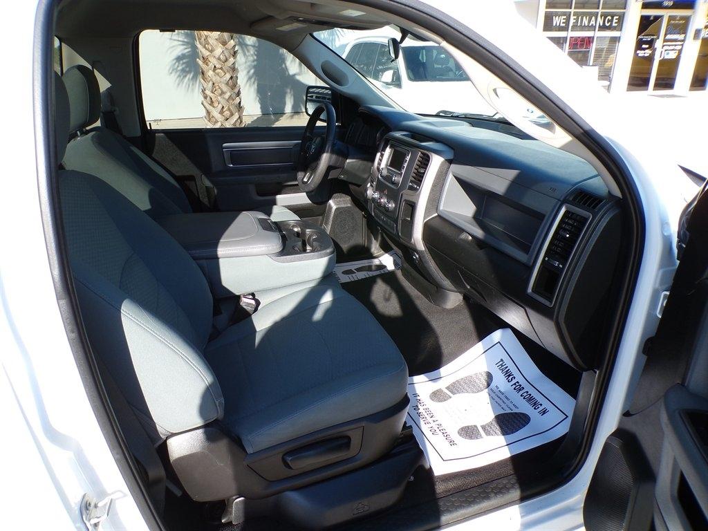 RAM 1500 Classic Tradesman 4x2 Reg Cab 8' Box 2020