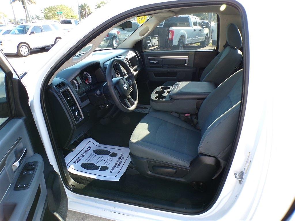 RAM 1500 Classic Tradesman 4x2 Reg Cab 8' Box 2020