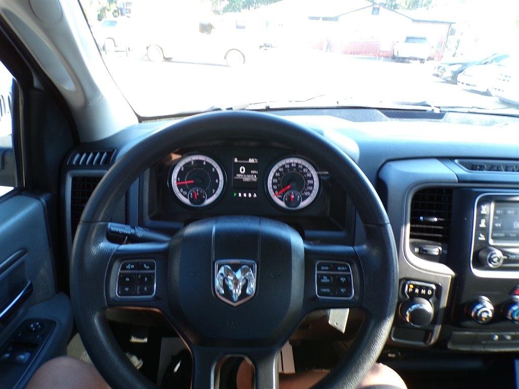 RAM 1500 Classic Tradesman 4x2 Reg Cab 8' Box 2020