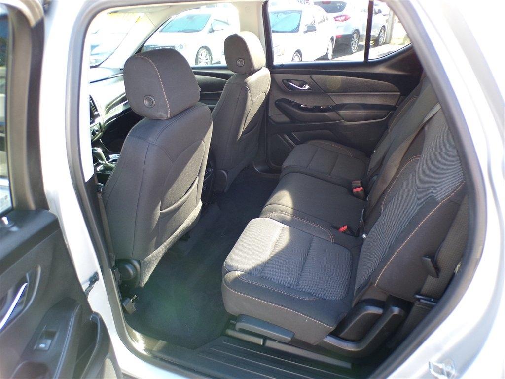 Chevrolet Traverse FWD 4dr LS w/1LS 2020