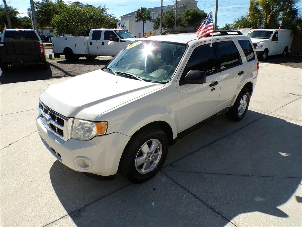 Ford Escape FWD 4dr XLT 2011