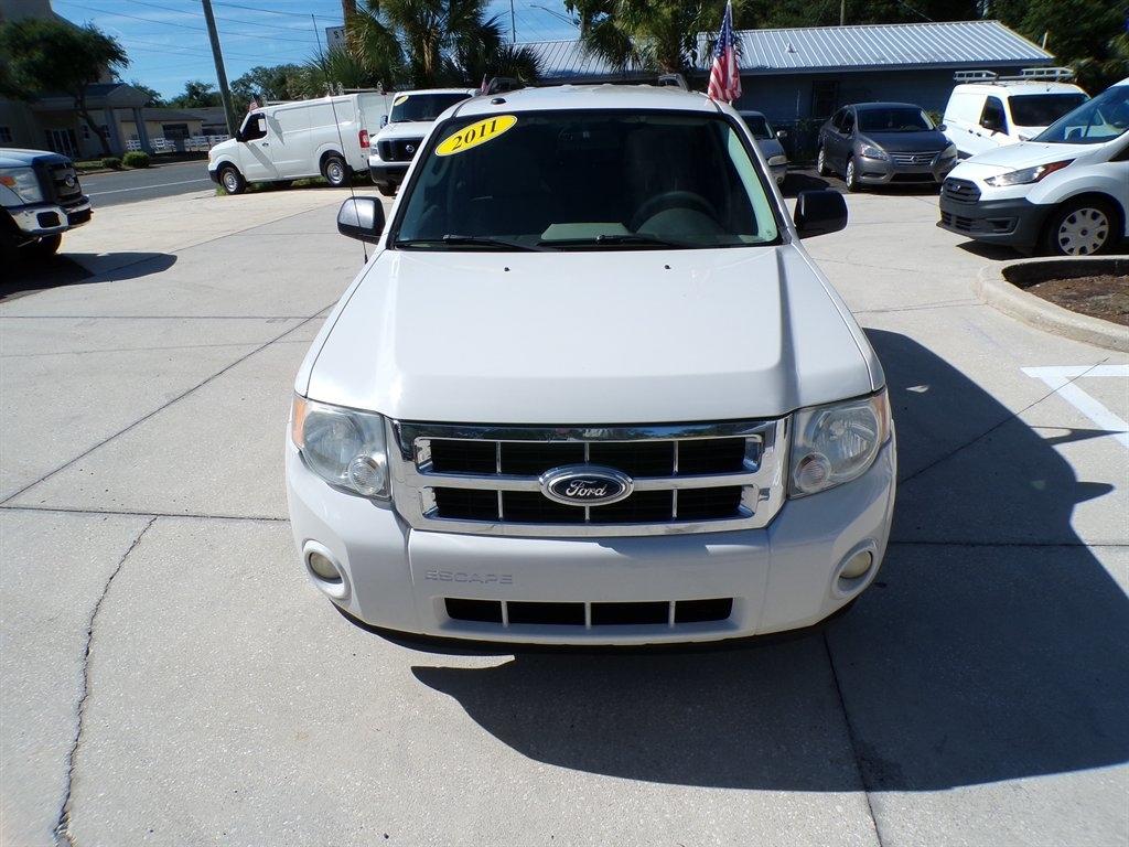 Ford Escape FWD 4dr XLT 2011
