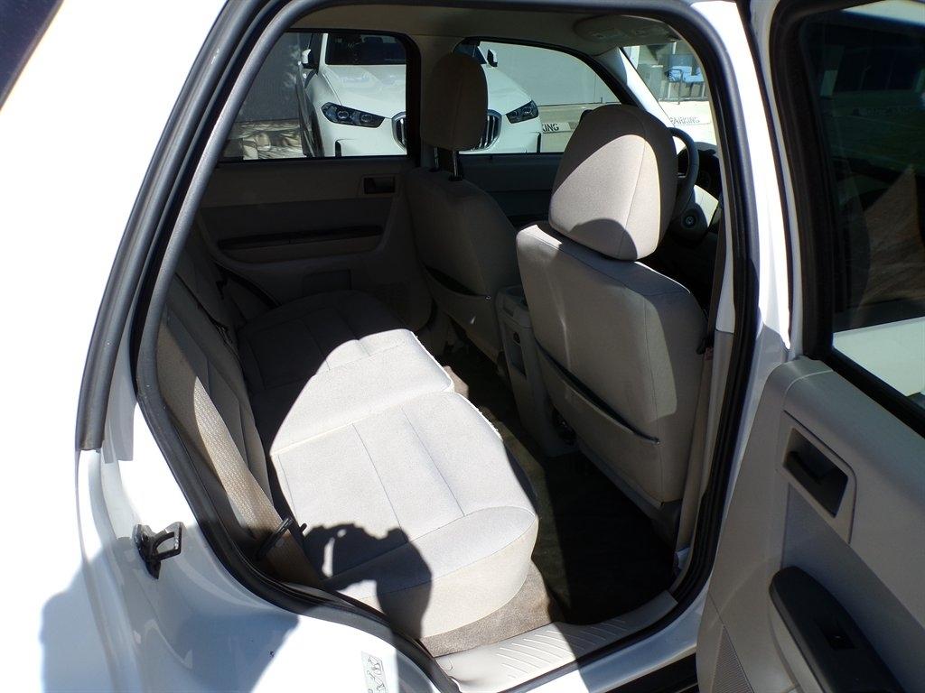 Ford Escape FWD 4dr XLT 2011