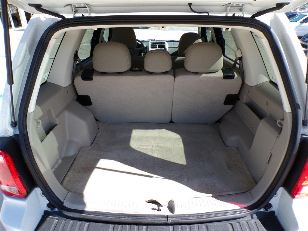 Ford Escape FWD 4dr XLT 2011