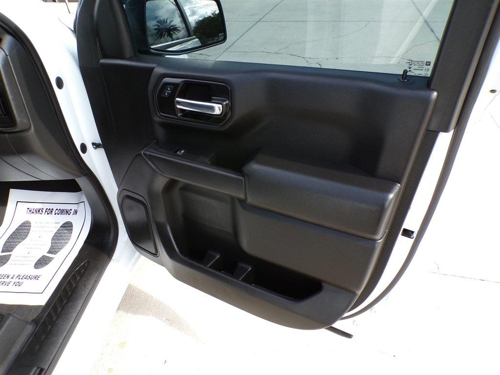 Chevrolet Silverado 1500 2WD Crew Cab 147" Custom 2021