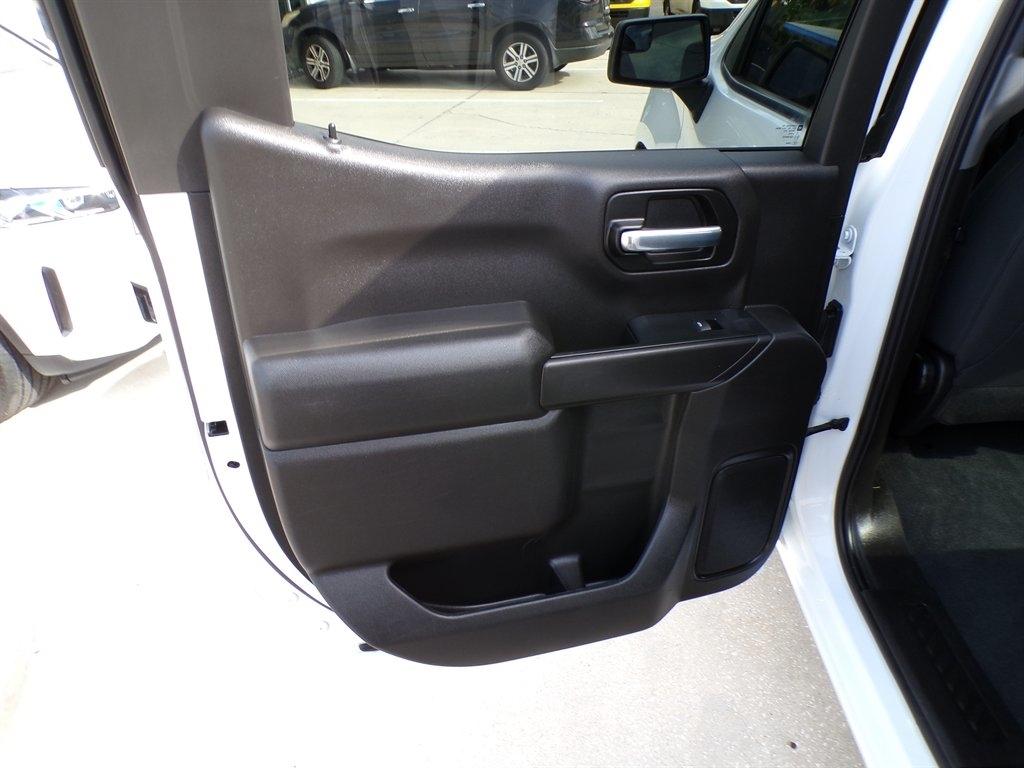 Chevrolet Silverado 1500 2WD Crew Cab 147" Custom 2021