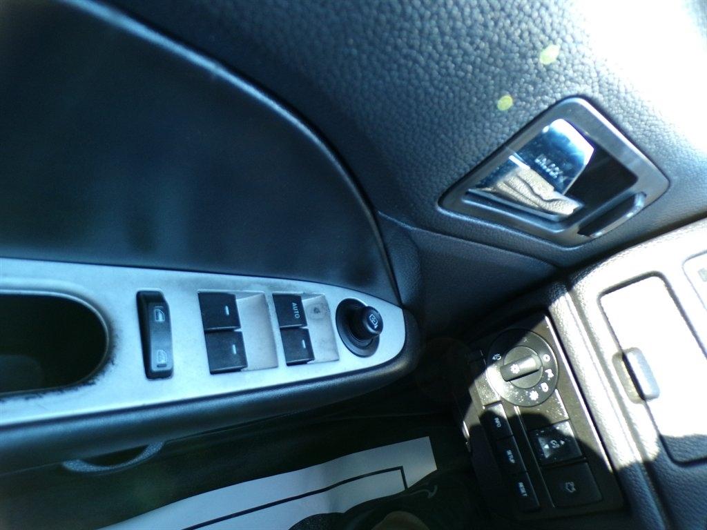 Mercury Milan 4dr Sdn Premier FWD 2010