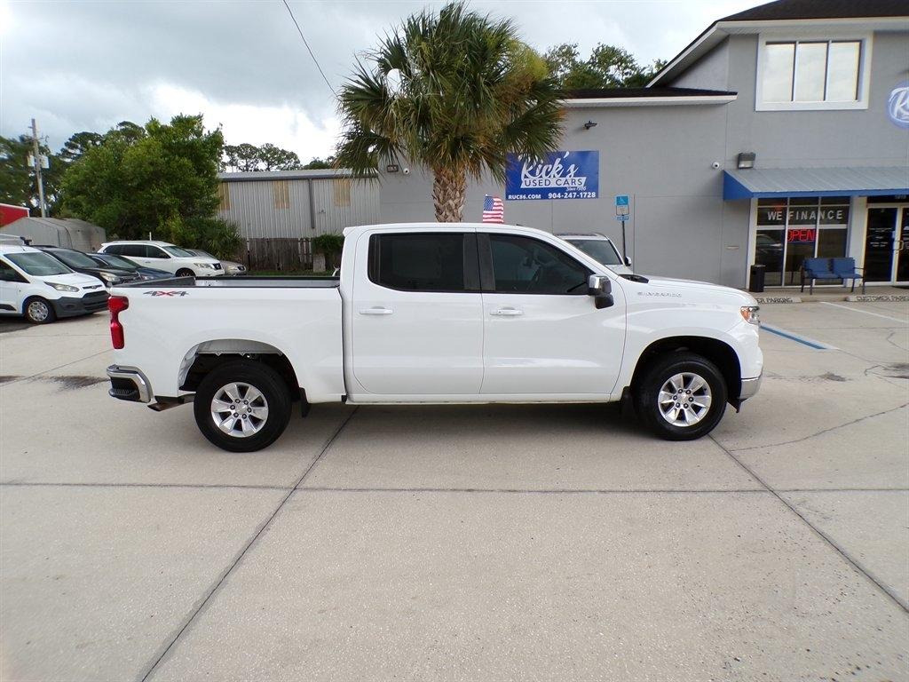 Chevrolet Silverado 1500 4WD Crew Cab 147" LT w/1LT 2022
