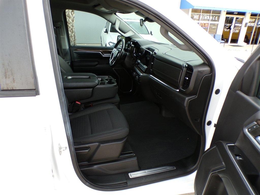 Chevrolet Silverado 1500 4WD Crew Cab 147" LT w/1LT 2022