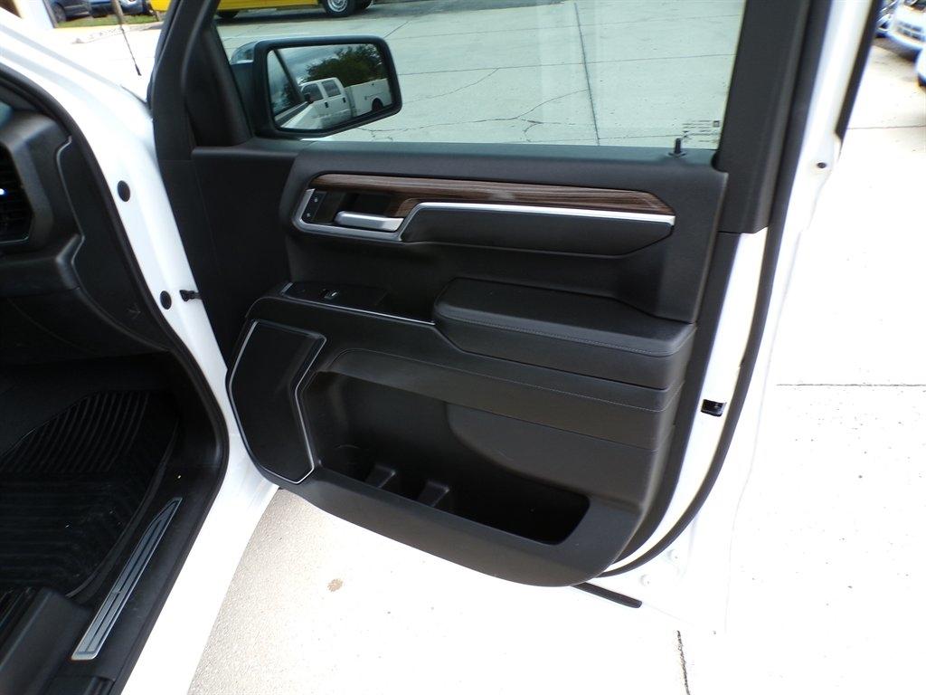 Chevrolet Silverado 1500 4WD Crew Cab 147" LT w/1LT 2022