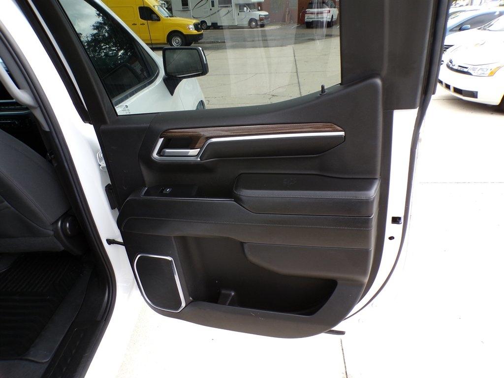 Chevrolet Silverado 1500 4WD Crew Cab 147" LT w/1LT 2022