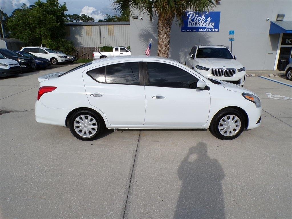 Nissan Versa Sedan SV CVT 2019