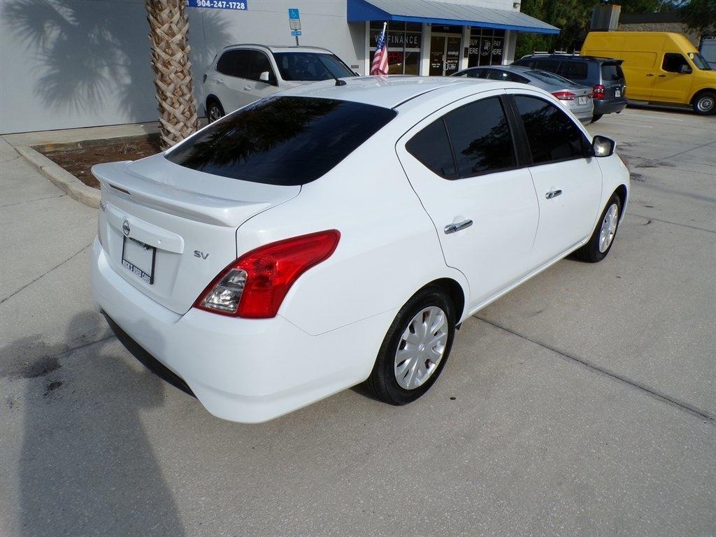Nissan Versa Sedan SV CVT 2019