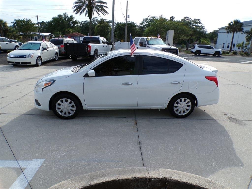 Nissan Versa Sedan SV CVT 2019