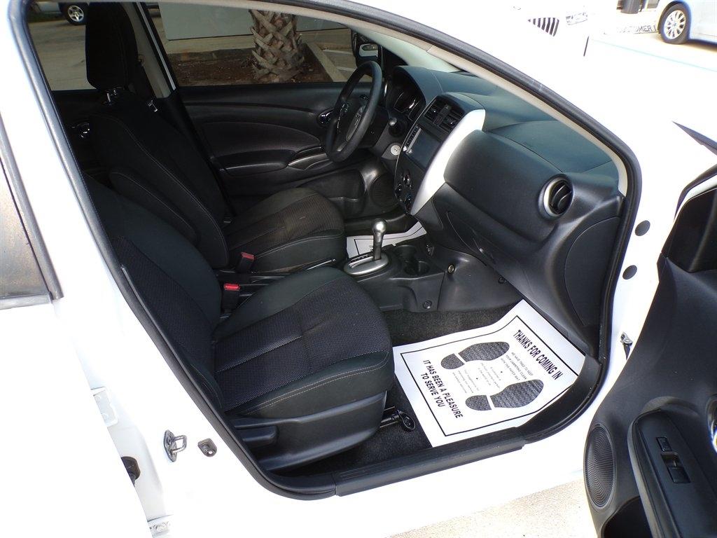Nissan Versa Sedan SV CVT 2019