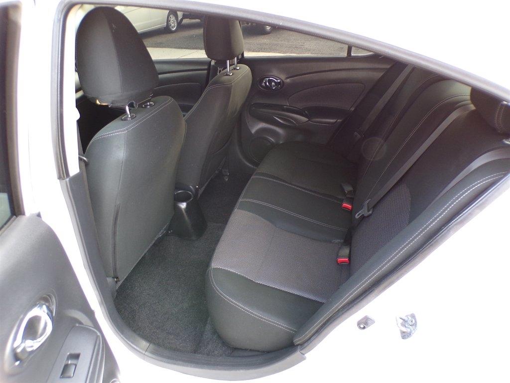 Nissan Versa Sedan SV CVT 2019