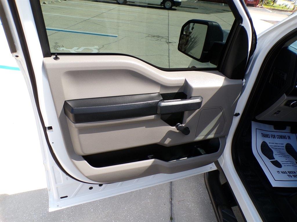 Ford F-150 XLT 2WD Reg Cab 8' Box 2019