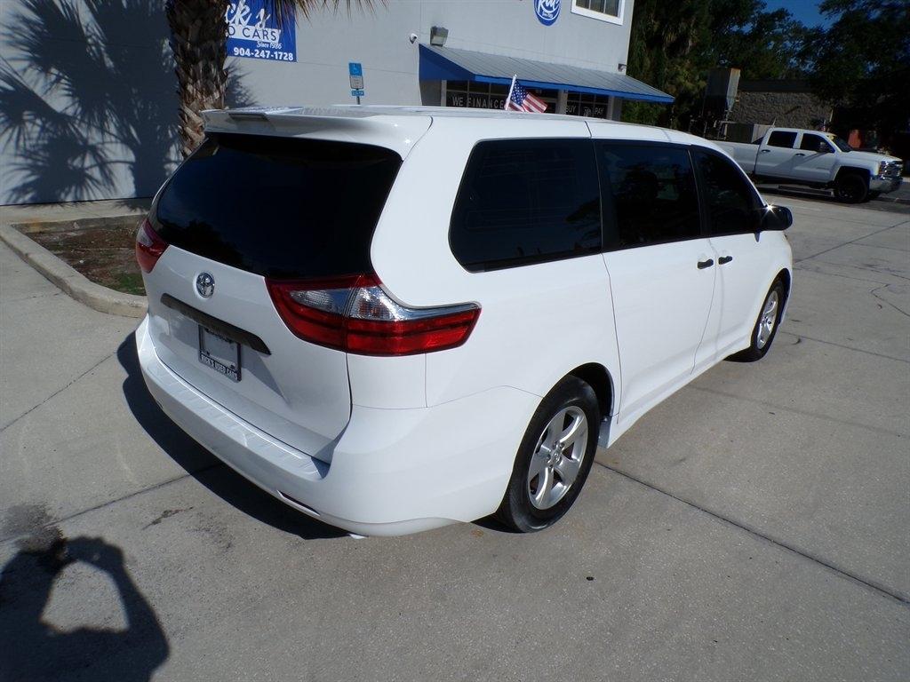Toyota Sienna L FWD 7-Passenger (Natl) 2018