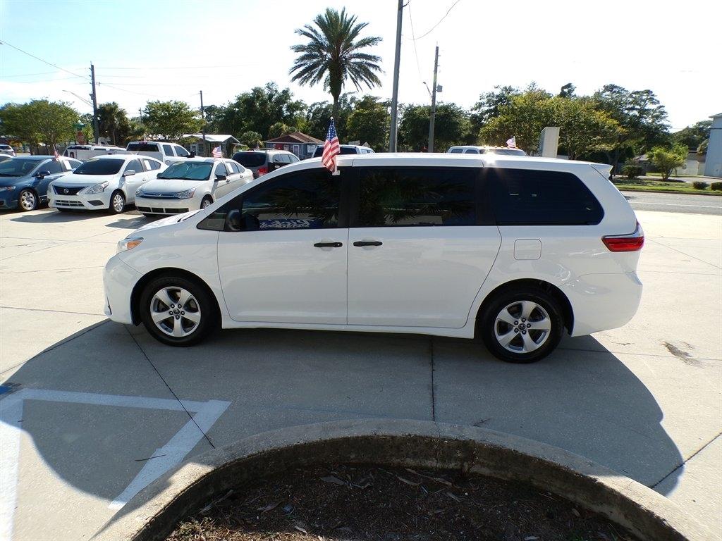Toyota Sienna L FWD 7-Passenger (Natl) 2018