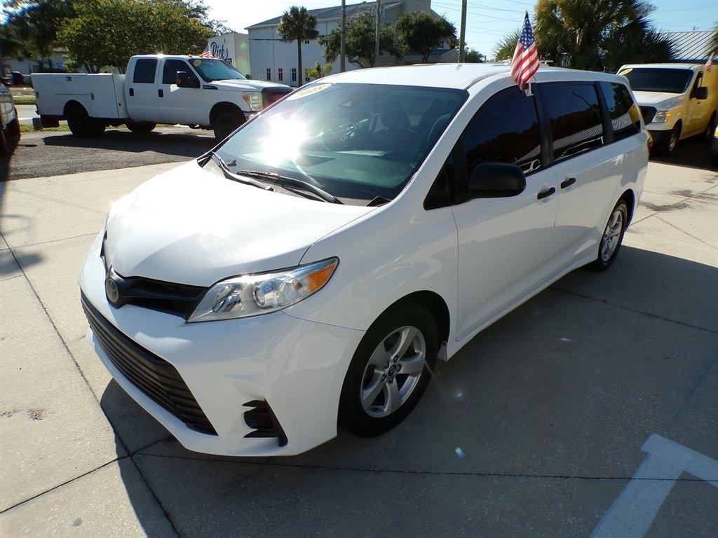 Toyota Sienna L FWD 7-Passenger (Natl) 2018