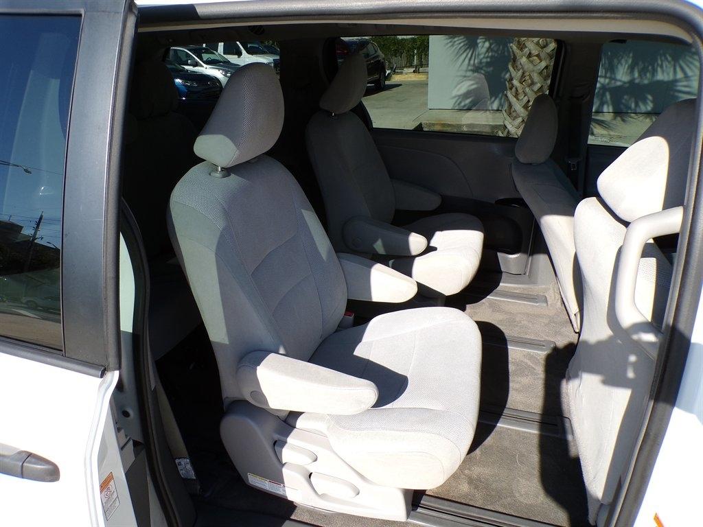 Toyota Sienna L FWD 7-Passenger (Natl) 2018