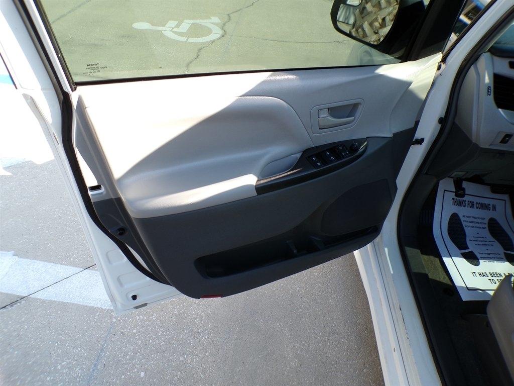 Toyota Sienna L FWD 7-Passenger (Natl) 2018