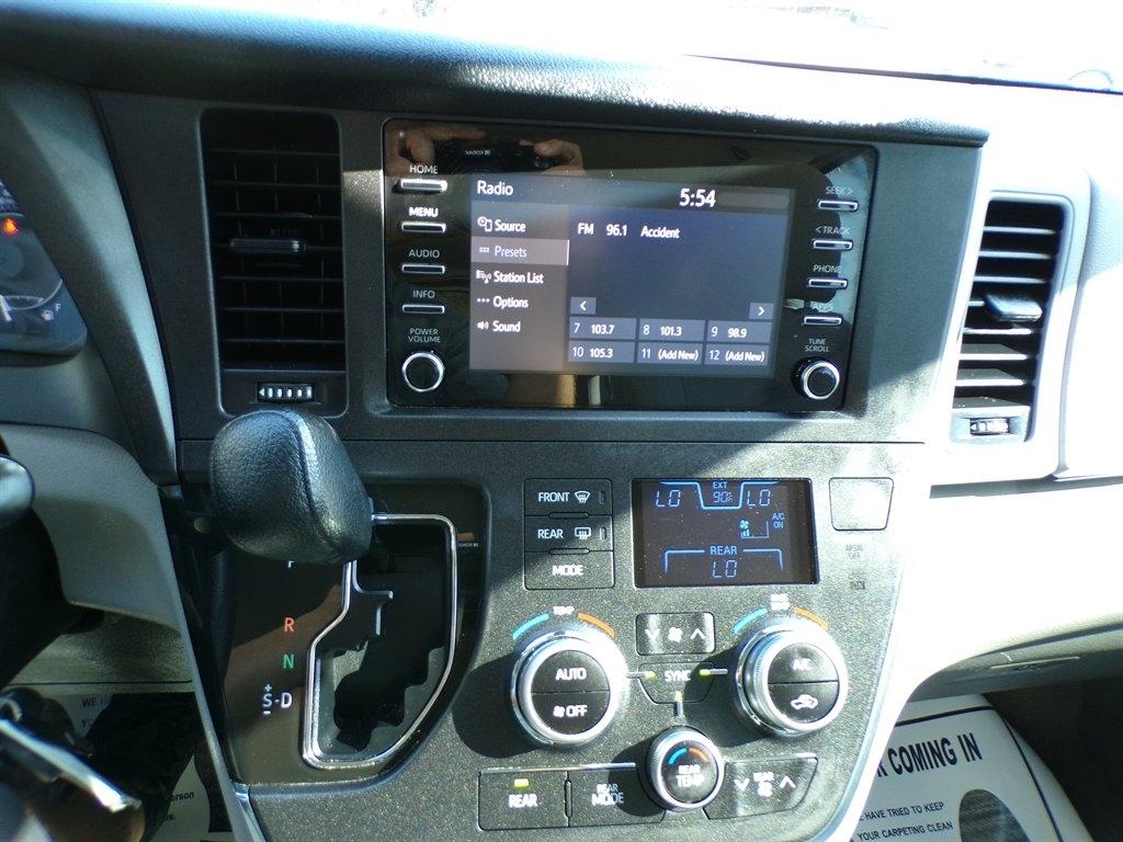 Toyota Sienna L FWD 7-Passenger (Natl) 2018