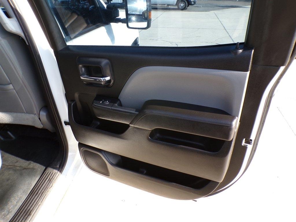 Chevrolet Silverado 3500HD 4WD Crew Cab 171.5" WB, 59.06" CA WT 2016