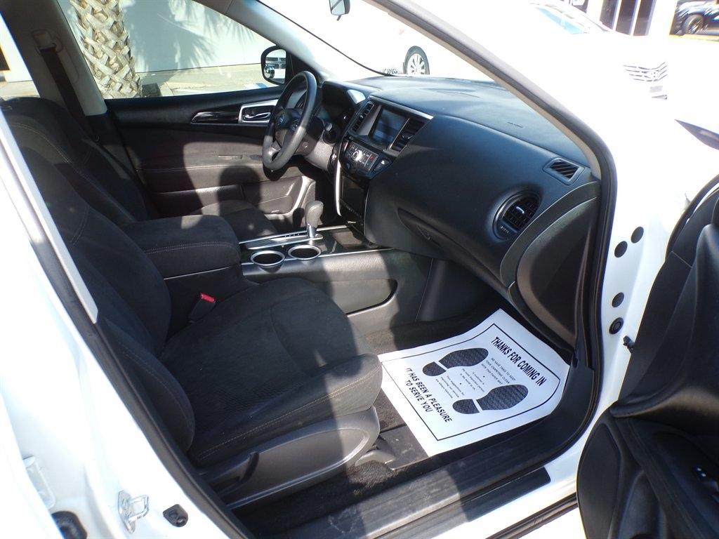 Nissan Pathfinder 2WD 4dr S 2015