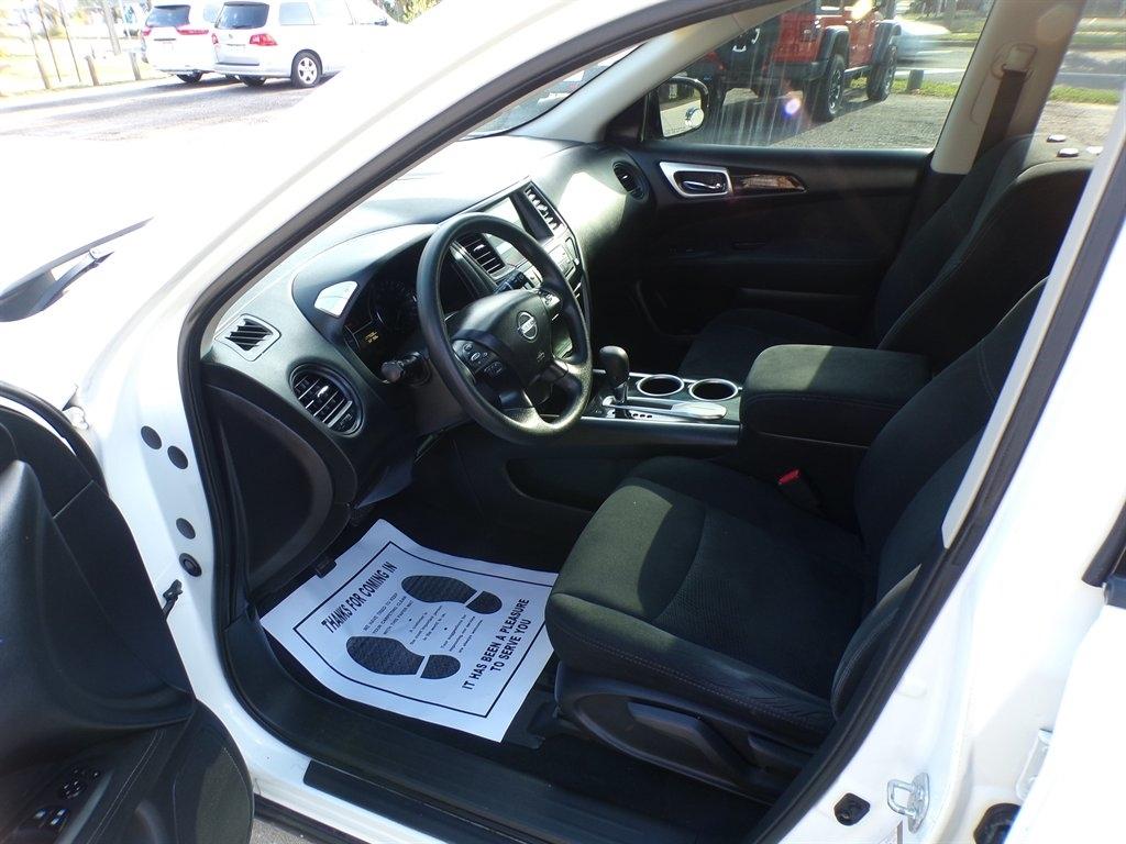 Nissan Pathfinder 2WD 4dr S 2015