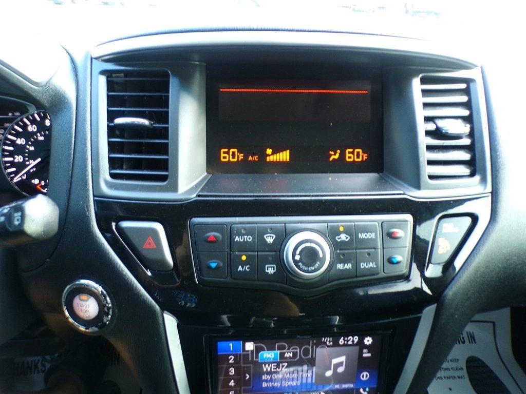 Nissan Pathfinder 2WD 4dr S 2015