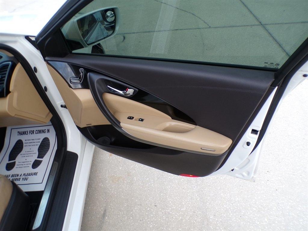 Hyundai Azera 4dr Sdn 2012