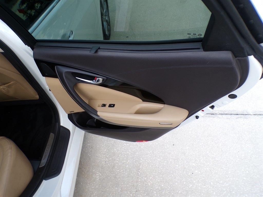 Hyundai Azera 4dr Sdn 2012