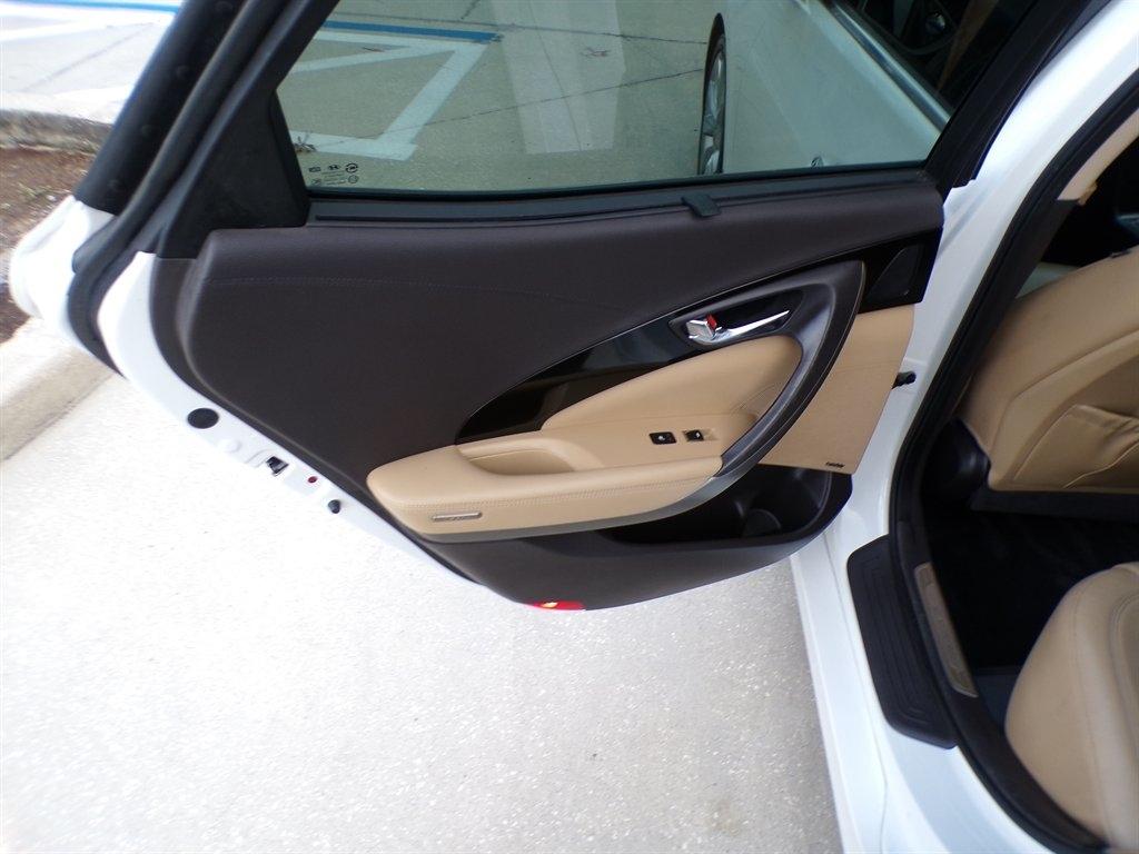 Hyundai Azera 4dr Sdn 2012