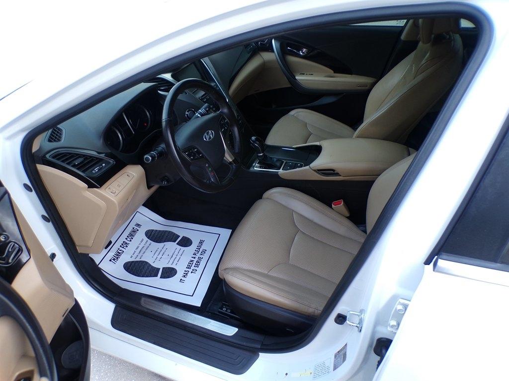 Hyundai Azera 4dr Sdn 2012