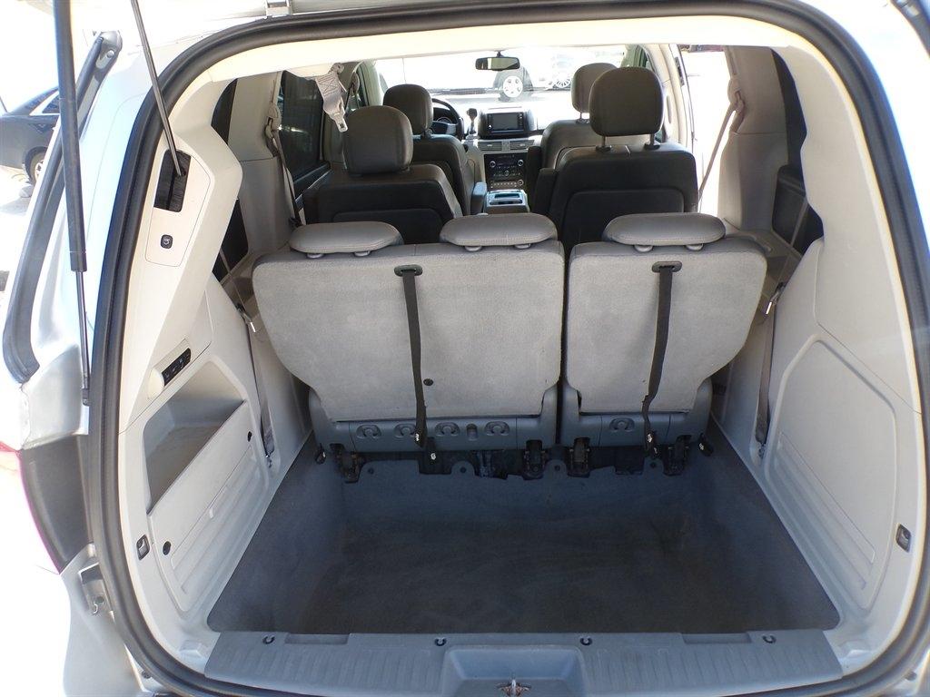 Volkswagen Routan 4dr Wgn SEL 2009