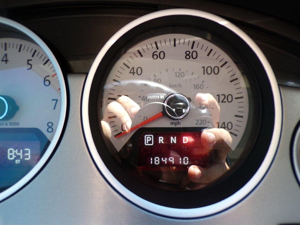 Volkswagen Routan 4dr Wgn SEL 2009