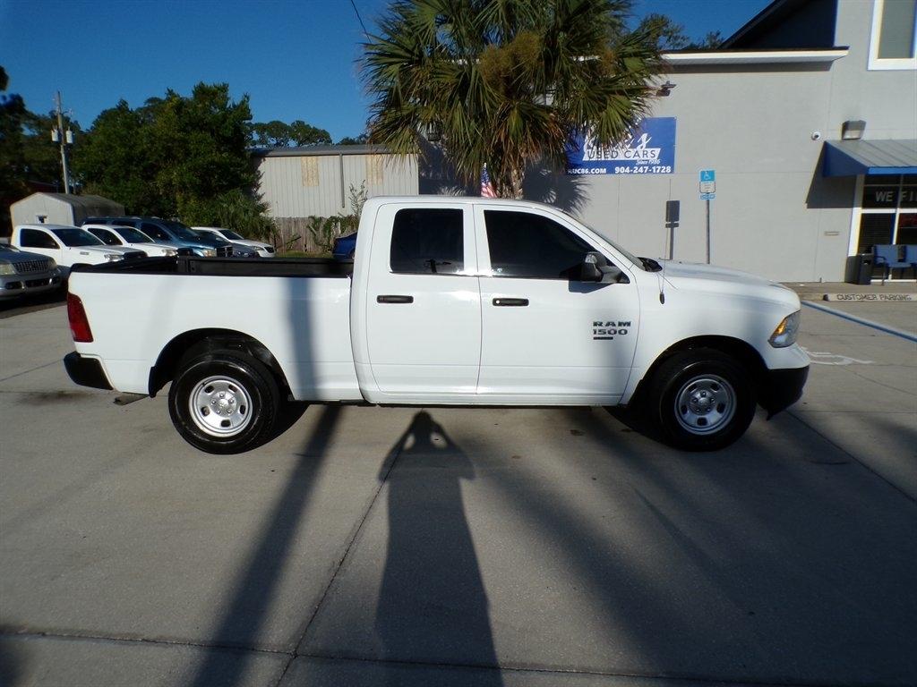 RAM 1500 Classic Tradesman 4x4 Quad Cab 6'4" Box 2023